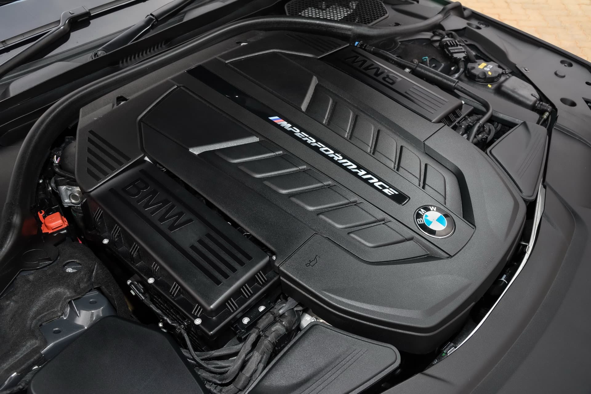 Салон Rolls-Royce у сервісі DSC — двигун V12 BMW N74