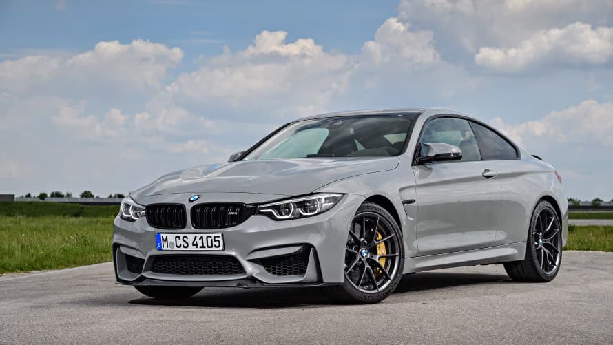 BMW 3 серії на підйомнику — сезонна підготовка до літа